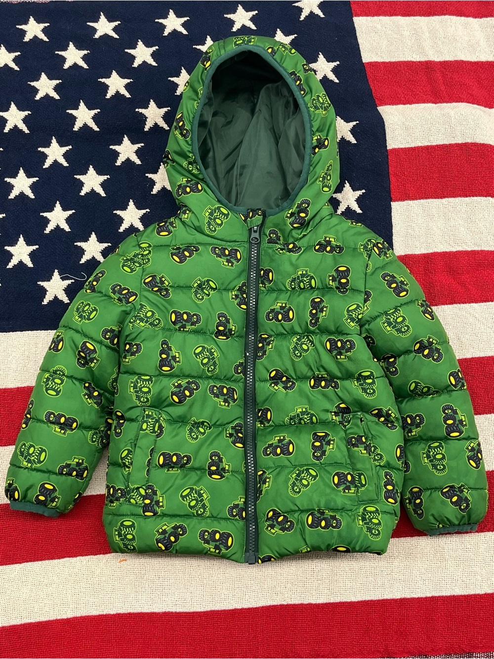 John Deere Green Hooded Puffer Jacket with Tractor Motif Boys Size 3T